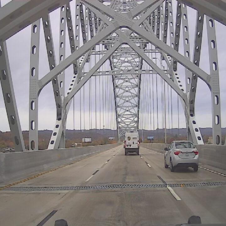 Sherman Minton bridge reopens 3 lanes in both directions - 10.31.24